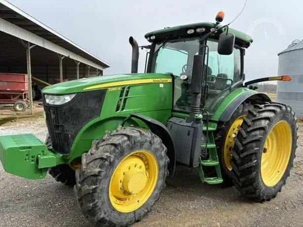 Photo of a tractor - Lot 142